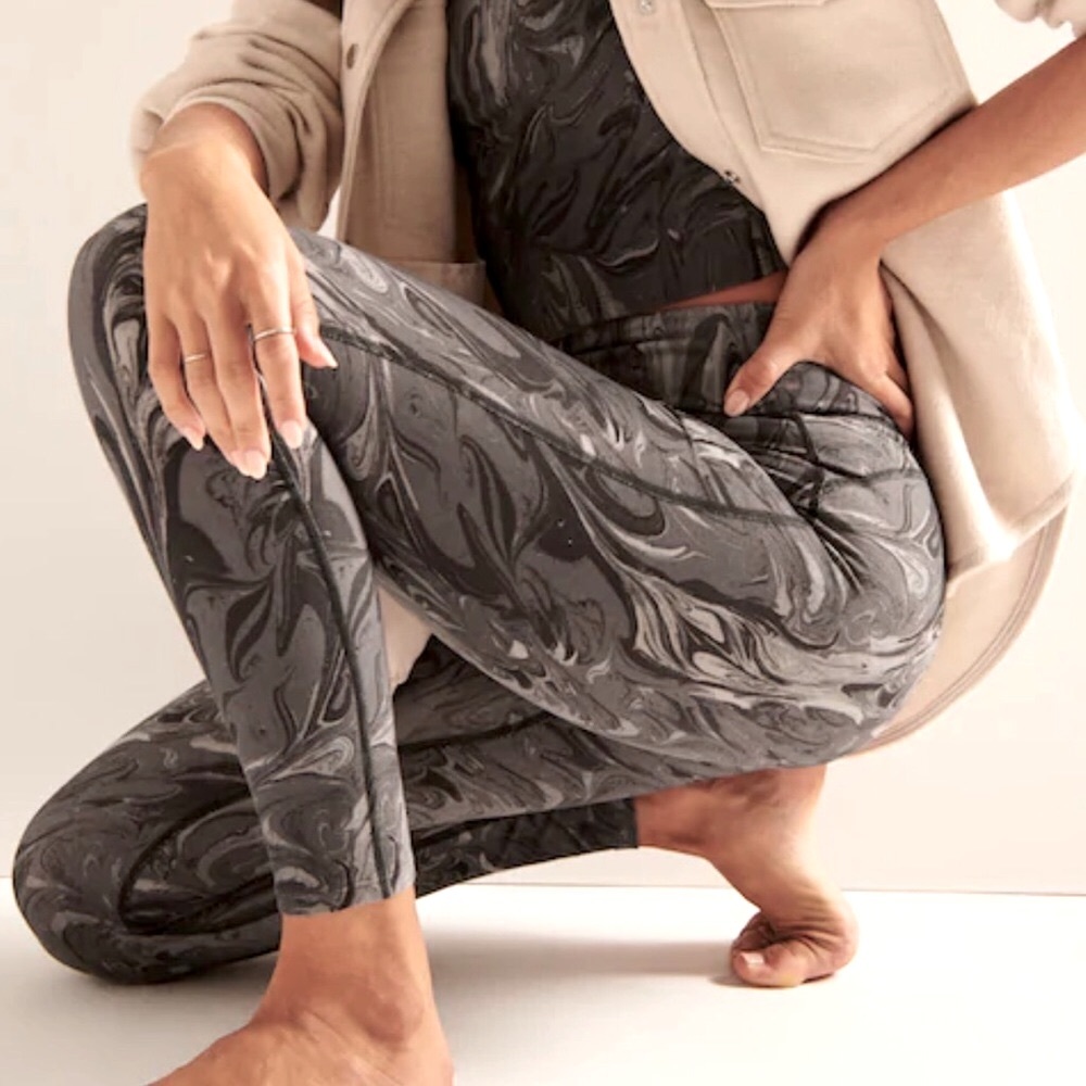 Abercrombie Full Length Marble Pattern Leggings - image 3
